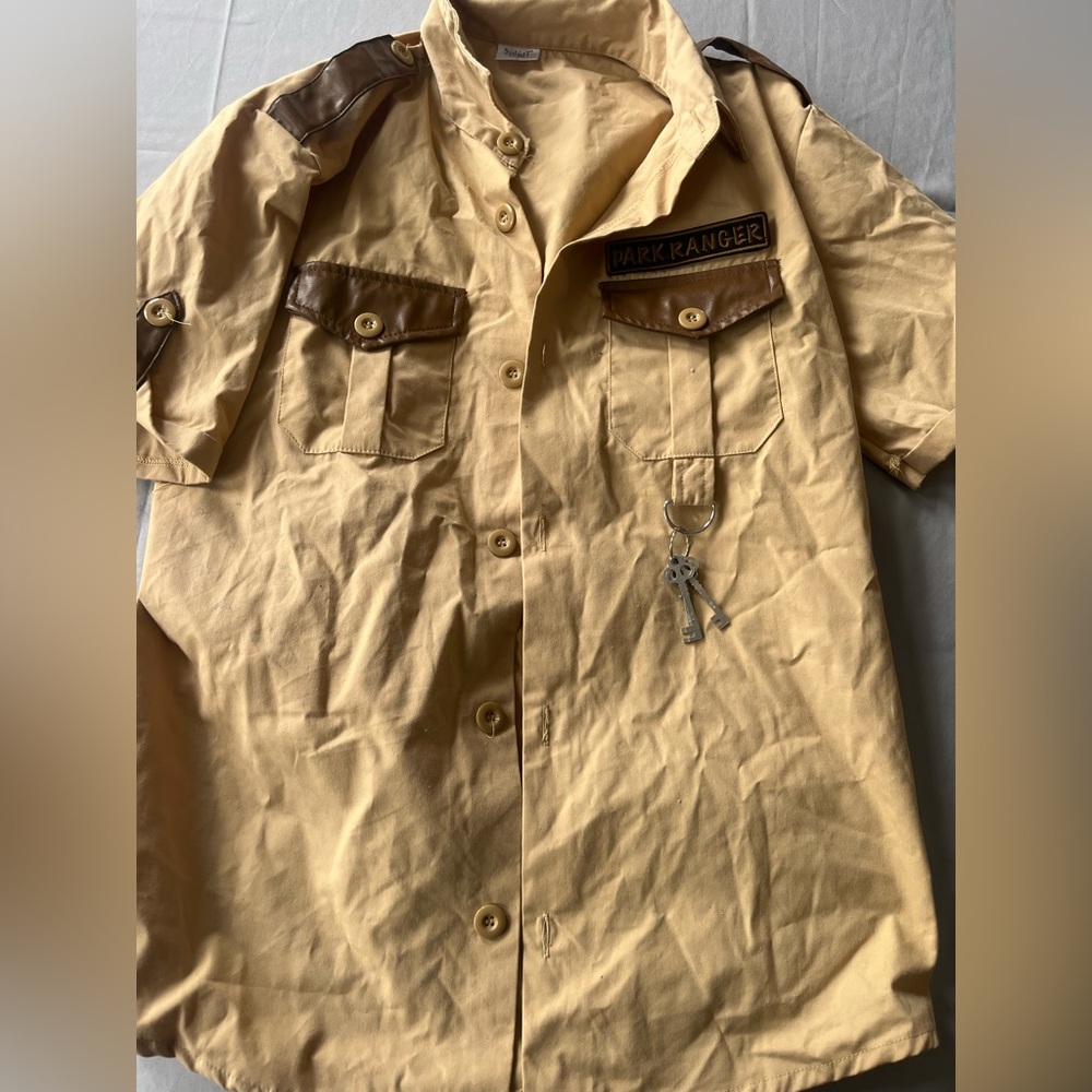 Unisex Spirit Tan Khaki “Park Ranger” Shirt Small